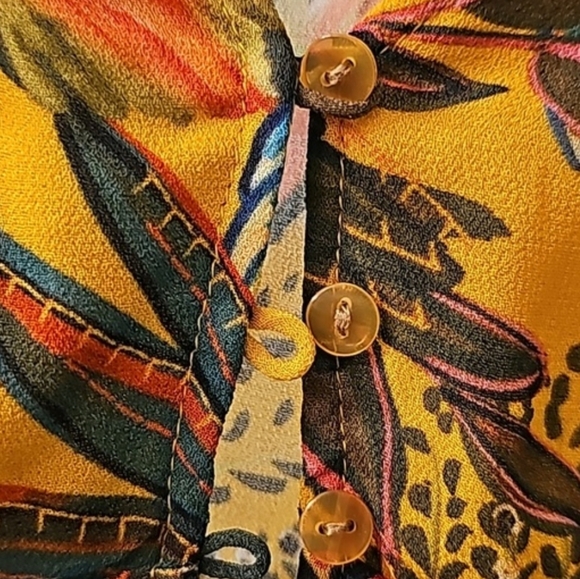 FARM Rio Multicolor Floral Top - Picture 4 of 8